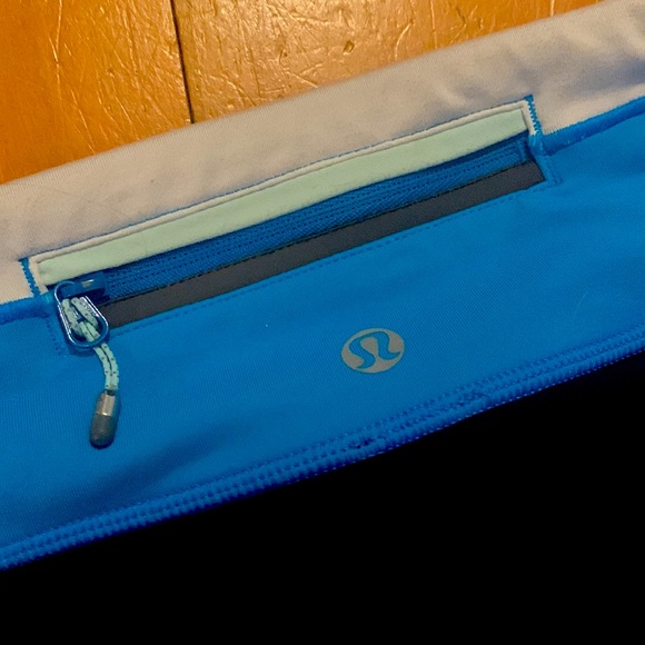 LuLu Lemon Size 6 - Picture 2 of 2